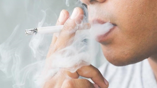 Hút thuốc lá làm tăng nguy cơ mắc bệnh tim mạch
