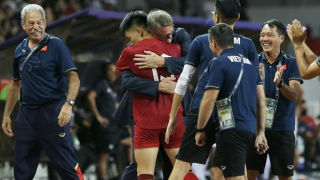 Dấu ấn tiền đạo 19 tuổi và niềm tin của ông Troussier