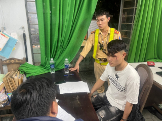Truy bắt nhóm thanh thiếu niên mang hung khí, tấn công CSGT