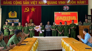 Khen thưởng đột xuất 10 CBCS có thành tích xuất sắc điều tra phá án