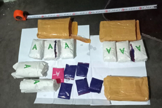 Kiểm tra nhà ở, lộ hàng bọc hồng phiến