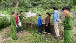 Lừa bán đất nghĩa trang, chiếm đoạt hàng trăm triệu đồng