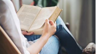 Công chức và văn hóa sách