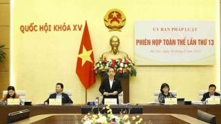 Phiên họp toàn thể lần thứ 19 Ủy ban Pháp luật của Quốc hội