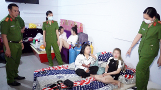 Nhậu xong rủ nhau về phòng trọ tổ chức "bay lắc"