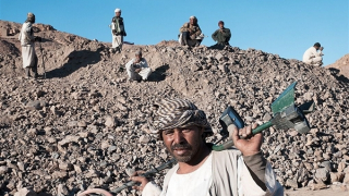 Máu ở mỏ vàng Aswan