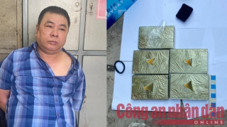 Tài xế Mazda CX5 bị bắt cùng 5 bánh heroin tại trạm thu phí cao tốc