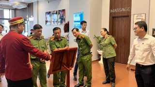 Kiểm tra việc thực thi Luật phòng, chống tác hại của thuốc lá tại nhà hàng, khách sạn