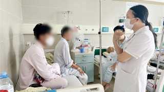 Thở máy, hôn mê, nguy kịch do thuốc lá điện tử