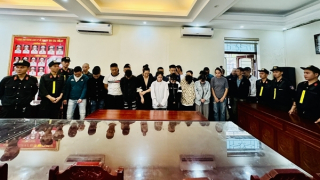 Hàng chục dân chơi cộm cán tụ tập “phê ma tuý” trong karaoke Bạch Lim