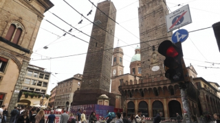 Tháp nghiêng từ thế kỷ 12 tại Italy có nguy cơ đổ sập