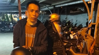 Thợ xây nhà giữ lại bộ chìa khóa để quay lại ăn trộm