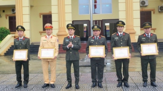 Nhiều tập thể, cá nhân Công an Quảng Trị được khen thưởng