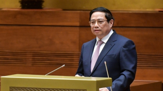 Lấy con người làm trung tâm, là mục tiêu, động lực, nguồn lực để phát triển bền vững đất nước