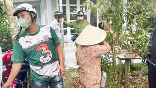 Hai vợ chồng và con gái mang song thai tử vong trong căn nhà