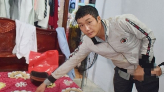 “Khách lạ” lẻn vào phòng ngủ cô dâu cuỗm tiền, vàng