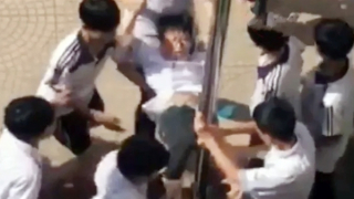 Cần nhìn từ phía gia đình