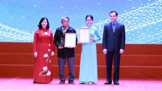 Khơi lại mạch ngầm dòng chảy văn học về công nhân