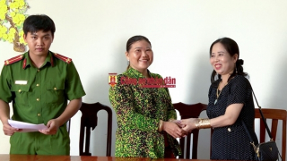 Nhặt được dây chuyền vàng trị giá trên 100 triệu đồng tìm người trả lại