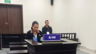 Bi hài vụ “Sinh con với chồng nhưng làm giả khai sinh cho con mang họ người tình”