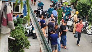 Khống chế đối tượng "ngáo đá" đốt nhà và cố thủ nhiều giờ