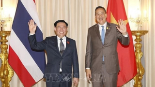 Chủ tịch Quốc hội Vương Đình Huệ hội kiến Thủ tướng Thái Lan Srettha Thavisin