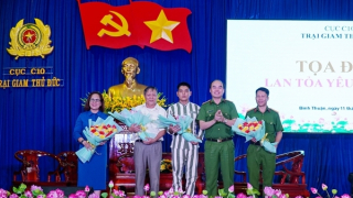 “Thắp lửa” hoàn lương cho những phạm nhân