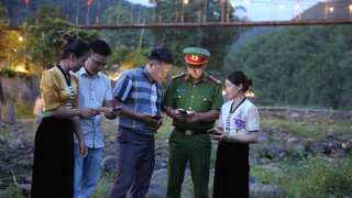 Công an xã giúp đồng bào làm du lịch xanh (Bài 2)