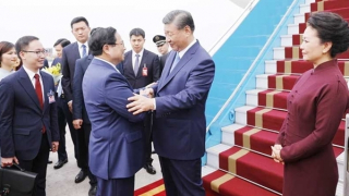 Tổng Bí thư, Chủ tịch nước Trung Quốc Tập Cận Bình đến Hà Nội, bắt đầu chuyến thăm Việt Nam