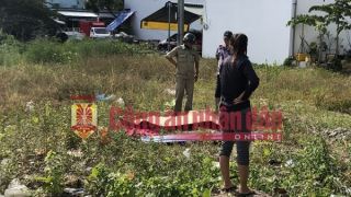 Người đàn ông tử vong bất thường tại bãi đất trống ven đường