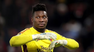 Thủ thành Onana lại hứng chỉ trích sau khi MU bị loại khỏi Champions league