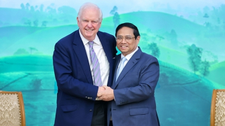 Thủ tướng tiếp Giám đốc Chương trình Việt Nam tại Đại học Harvard