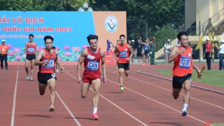 Chuyện cười ra nước mắt của vận động viên thể thao thành tích cao