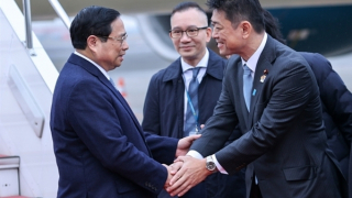 Thủ tướng Phạm Minh Chính tới Tokyo, bắt đầu chuyến công tác tại Nhật Bản