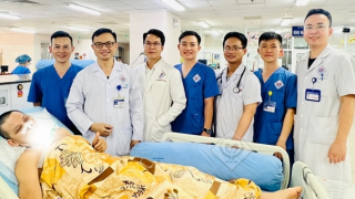 Cứu sống người đàn ông bị đâm thủng tim, ngừng tim 3 lần