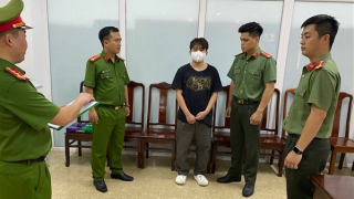 Tội phạm xâm nhập trái phép vào mạng máy tính, mạng viễn thông