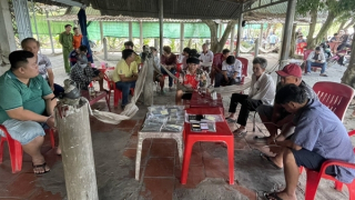 Công an Vĩnh Long phá 2 sới bạc, bắt 29 đối tượng