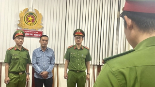 "Trai đẹp” giả danh Công an, cho xem còng số 8 khiến một phụ nữ mất hơn 9 tỷ