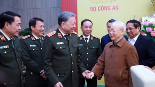 Tổng Bí thư: Năm 2023 lực lượng CAND rất vất vả, song rất vinh dự, tự hào, đạt nhiều kết quả quan trọng