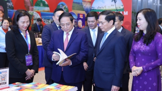 Xây dựng nền ngoại giao toàn diện, hiện đại, vững mạnh