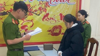 Nữ nhân viên ngân hàng lừa đảo 2 tỷ đồng