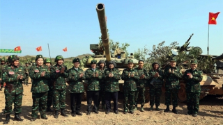 Thủ tướng dự diễn tập chiến thuật có bắn đạn thật của Quân đoàn 12