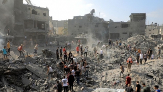 Trại tị nạn ở Gaza hứng bão hỏa lực trong đêm Giáng sinh, 70 người thiệt mạng
