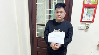 Shipper giả danh Công an lừa đảo tiền tỷ