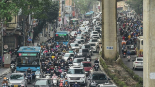 Hà Nội:  Hơn 100 vị trí nguy cơ ùn tắc sẽ được tăng cường  chốt trực