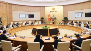 Đổi mới và đầu tư nhiều hơn nữa cho công tác xây dựng pháp luật, hoàn thiện thể chế