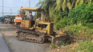 Hộ dân cuối cùng án ngữ con đường ở Bạc Liêu hơn 20 năm đã bàn giao mặt bằng
