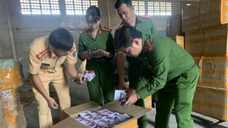 Phát hiện nhiều lô hàng hóa nghi nhập lậu tại ga Sóng Thần