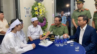 Truy tặng Huân chương dũng cảm cho bảo vệ tử vong khi truy bắt 2 tên cướp ngân hàng tại Đà Nẵng