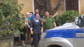 Bắt giam người phụ nữ cho vay tiền với lãi suất "cắt cổ"